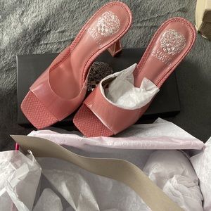 NIB Vince Camuto SZ 7 Pink Amethyst mules / slide on heels